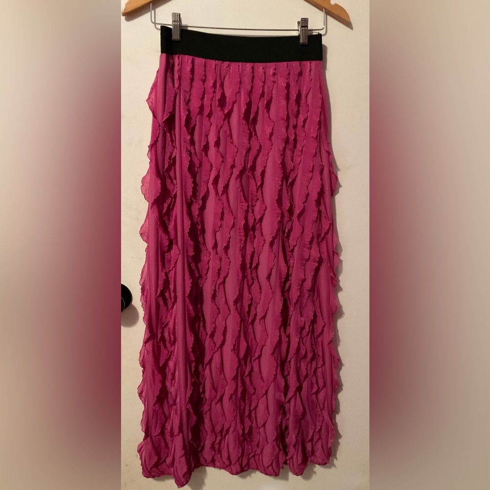 Julia women’s Pink maxi Ruffled Skirt size M